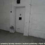 Prenajate priestory byvalej vaznice v budove polikliniky v Bytci 2013 1